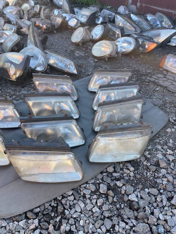 Фари передні ліві праві VW Passat B5 фари пасат б5