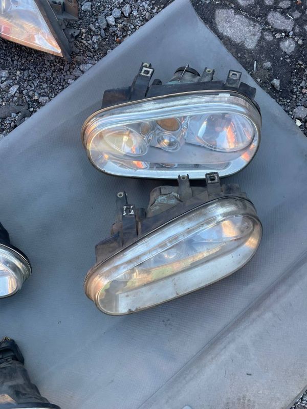 Фари передні ліві праві Гольф 4 Golf 4