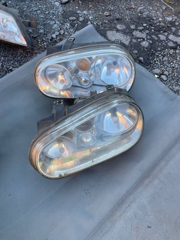 Фари передні ліві праві Гольф 4 Golf 4