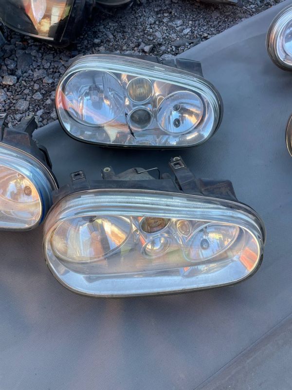 Фари передні ліві праві Гольф 4 Golf 4