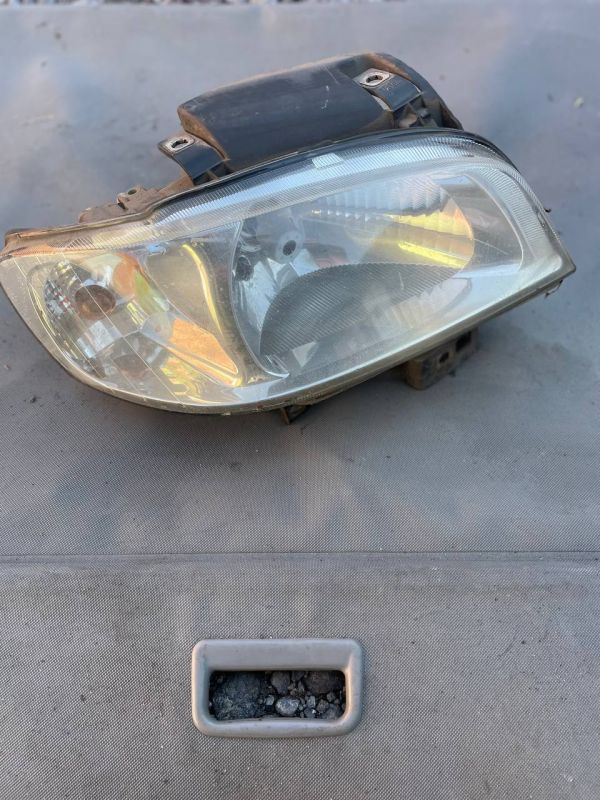 Фара передня права Seat Cordoba I / Ibiza II 1999-2002 Сеат Кордоба Ібіц