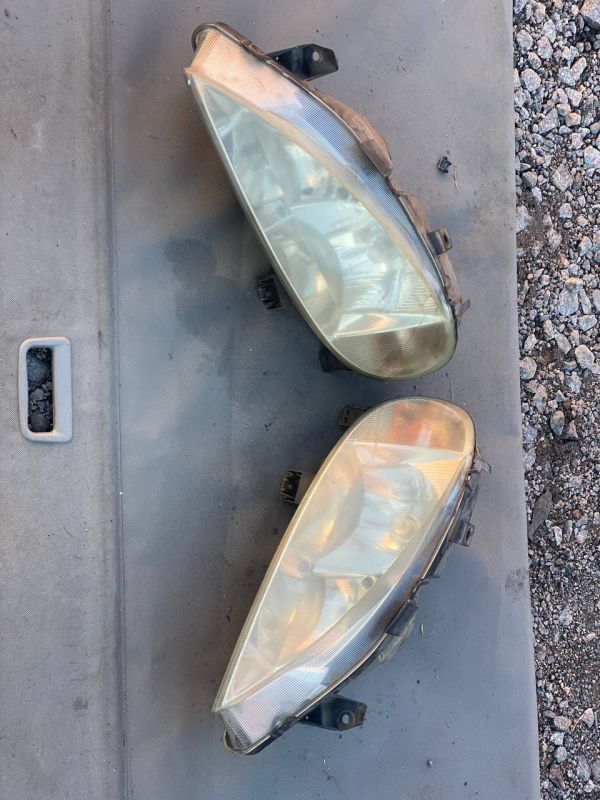 Передні фари пара ліва права Рено Меган 1 