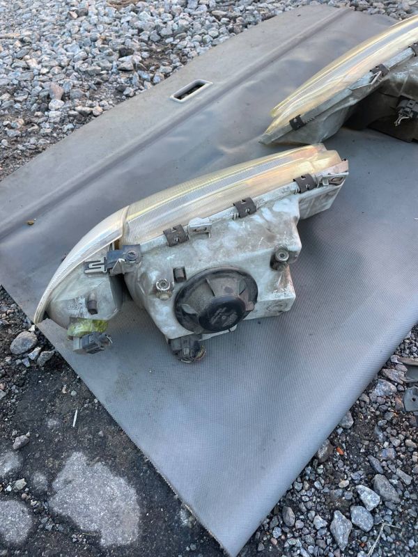 Фари ліва права Фольксваген Шаран Ford Galaxy / Volkswagen Sharan I