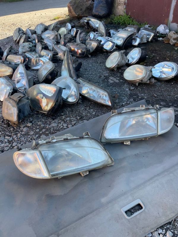 Фари ліва права Фольксваген Шаран Ford Galaxy / Volkswagen Sharan I