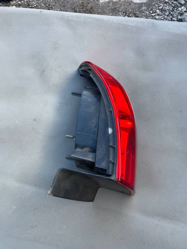 Стоп задній ліхтар Renault laguna 2 03-05 ліхтар задній правий