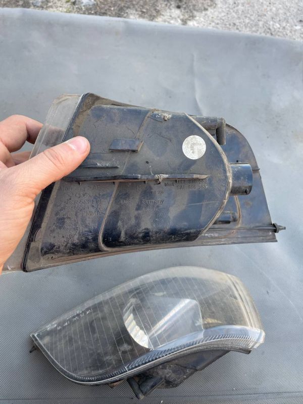 Поворотник лівий правий volvo s40 v40 рестайлінг 00-04 hella