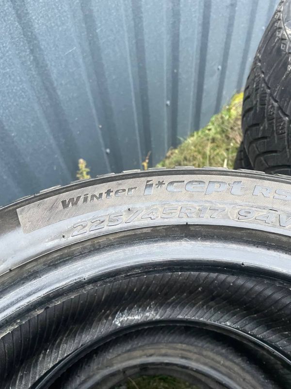 Шини пара Hankook/Sava 225/45 r17 зима Гума