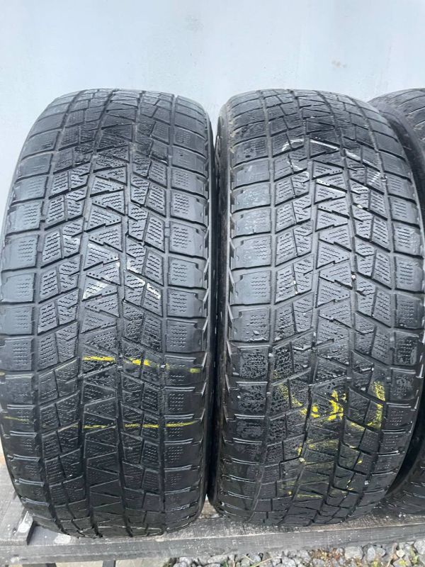 Шини комплект Bridgestone 235/55 r19 зима резина