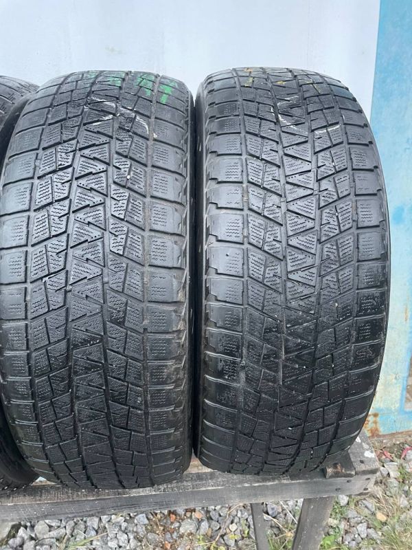 Шини комплект Bridgestone 235/55 r19 зима резина