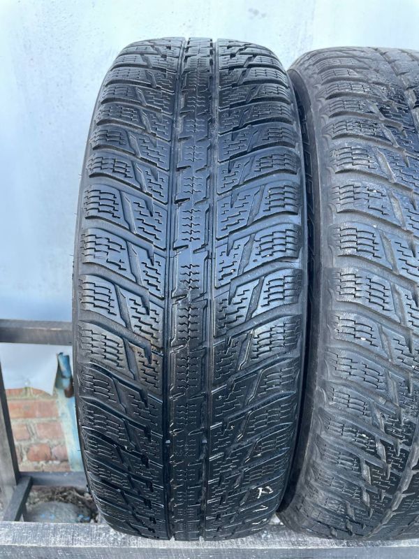 Шини пара Nokian 215/70 r16 зима резина