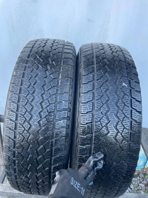 Шини пара Yokohama 215/70 r16 зима резина