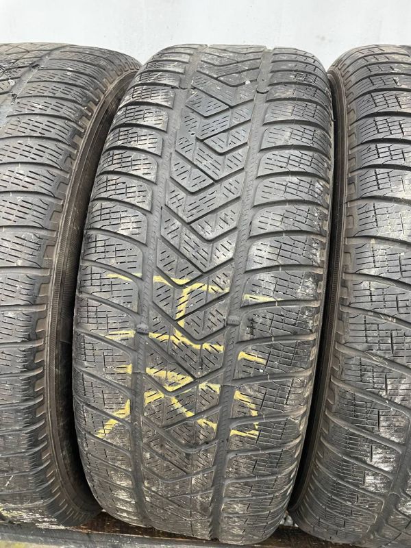Шини комплект/пара Pirelli 235/65 r17 зима резина