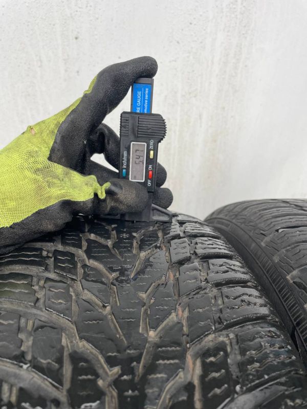 Шини пара Nokian 195/65 r15 зима резина