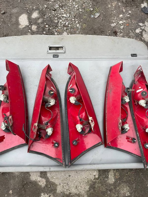 Стопи задні ліхтарі лівий правий Ford Focus Mk1 фари форд фокус мк1 