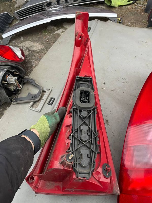  Задні ліхтарі правий лівий стопи Citroen C3 2002 - 2009 Сітроен