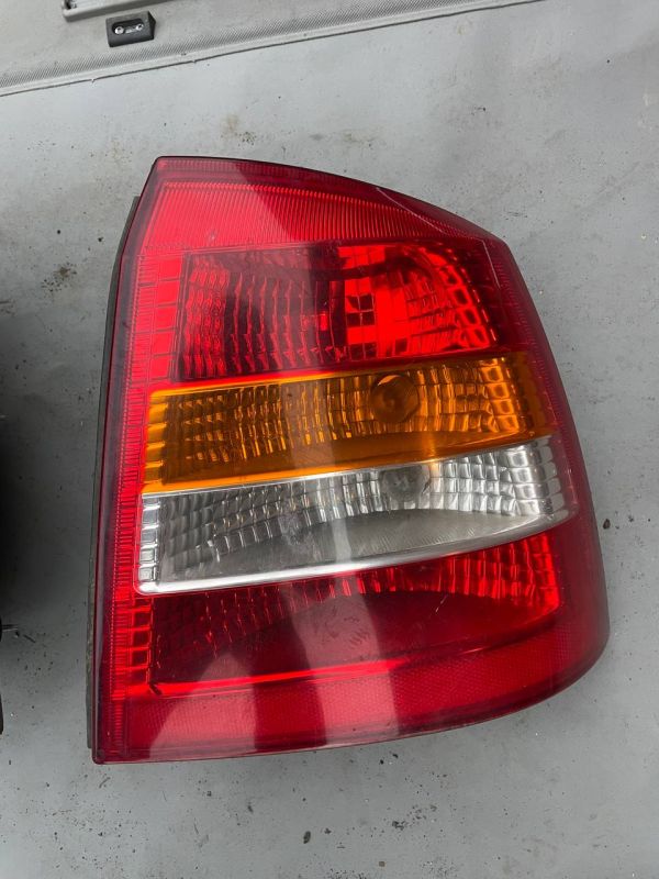 Стопи Задні ліхтарі правий лівий фанарі фари Opel Astra G Опель Астра дж