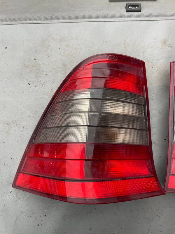 Задні ліхтарі стопи лівий правий Merceds-Benz C-Class W202 універсал