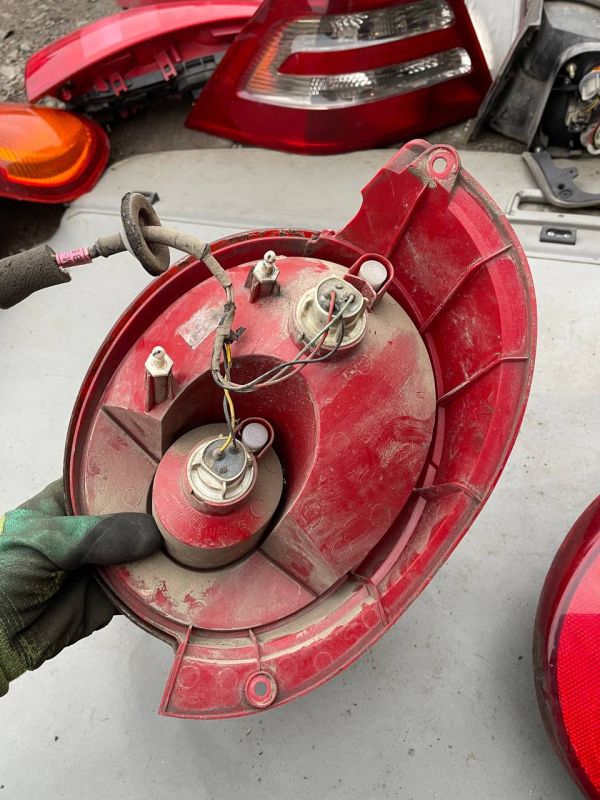 Ліхтарі задні лівий правий Daewoo Matiz Chevrolet Spark (05-11) стопи