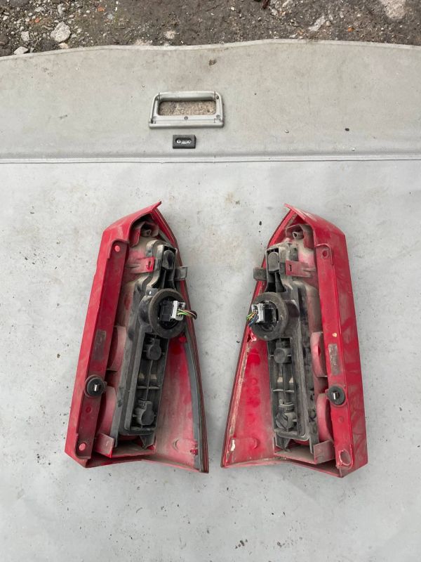 Стопи ліхтарі правий лівий Ford Focus 1 форд фокус фонар універсал