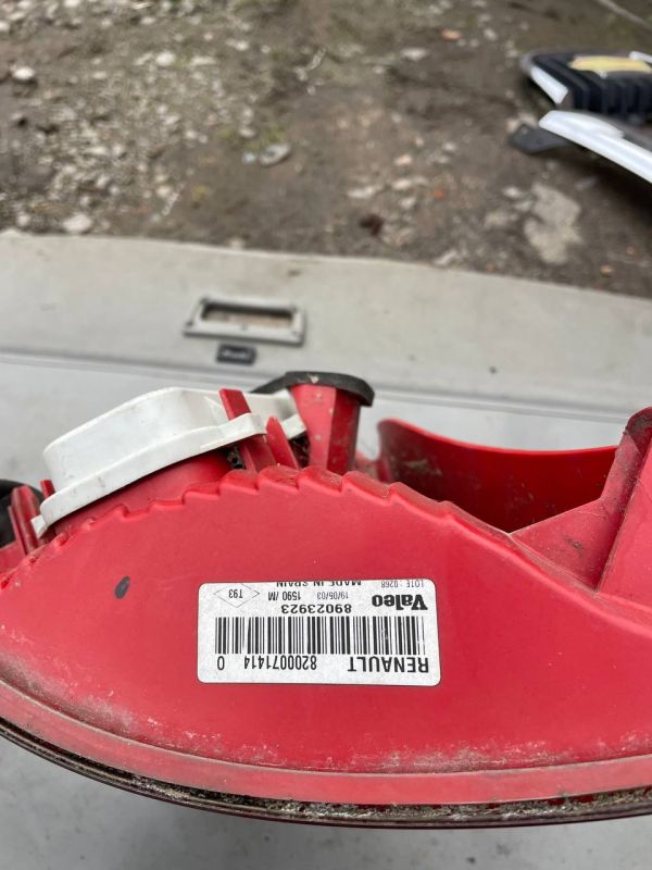 Задні ліхтарі стопи лівий правий Renault Clio 2 Рено Кліо 2