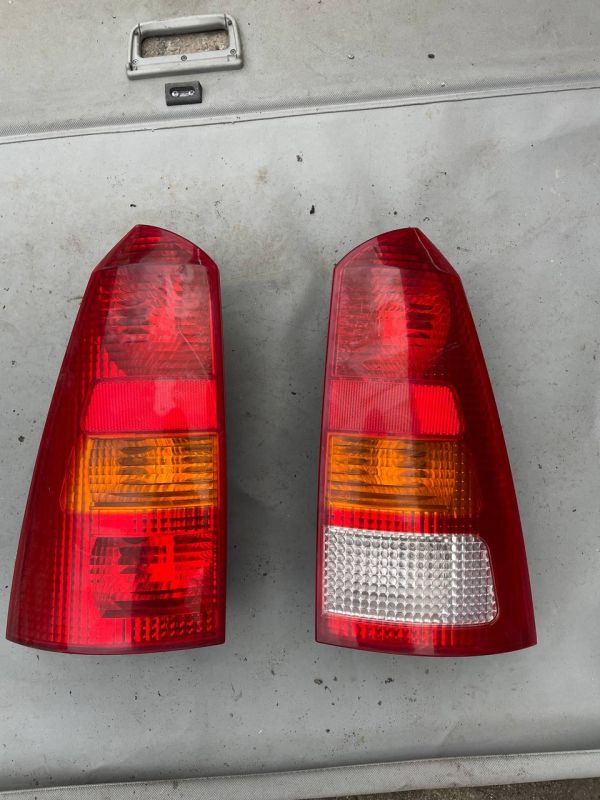 Стопи ліхтарі правий лівий Ford Focus 1 форд фокус фонар пара універсал