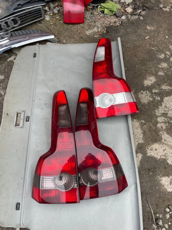 Стопи Фонарі Ліхтарі лівий правий Вольво В50 Volvo V50