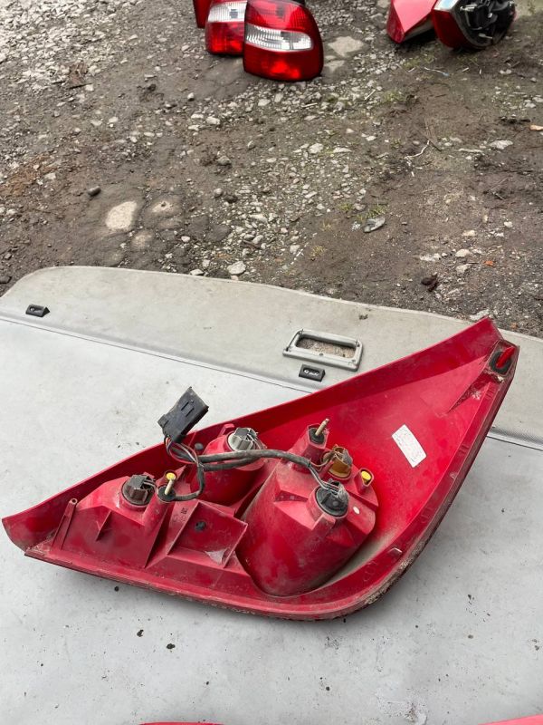 Стопи ліхтарі правий лівий Opel Tigra B 2004-2009 фонарь