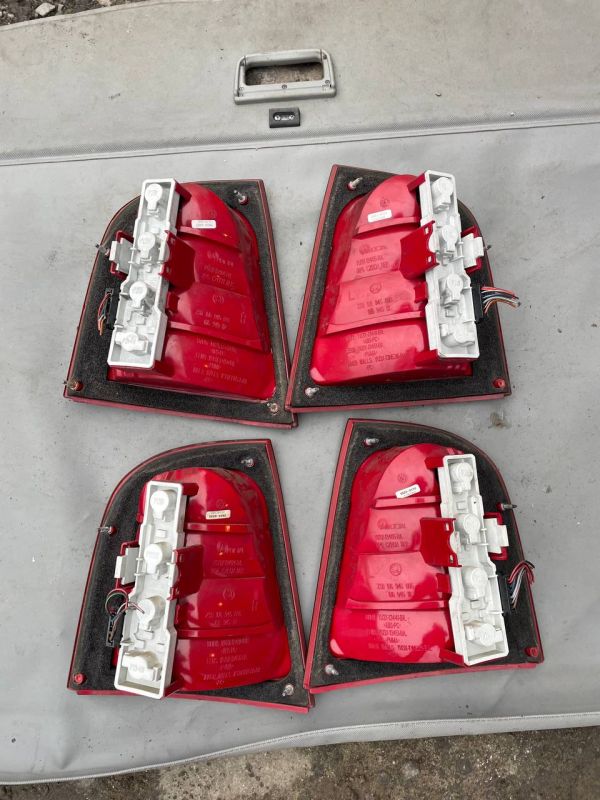 Фонарь стоп сигнал задний правый Skoda Octavia tour