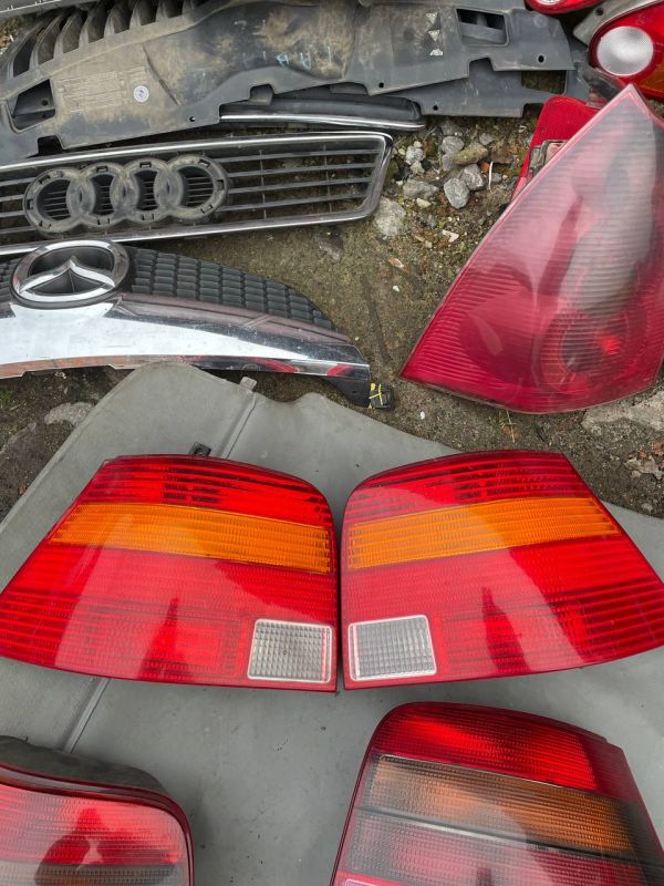 Задні ліхтарі,Стопи лівий правий Volkswagen Golf IV 4 хетчбек фонарь