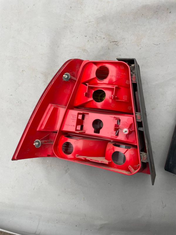 Задні ліхтарі стопи лівий правий Volkswagen Bora Бора фонарь