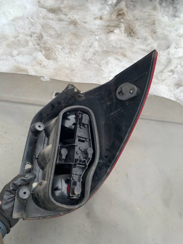 Задній ліхтар стоп лівий Renault Laguna 2 Рено Лагуна 2