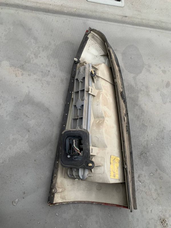 Задній правий ліхтар стоп фонарь Opel Astra G універсал Уцінка