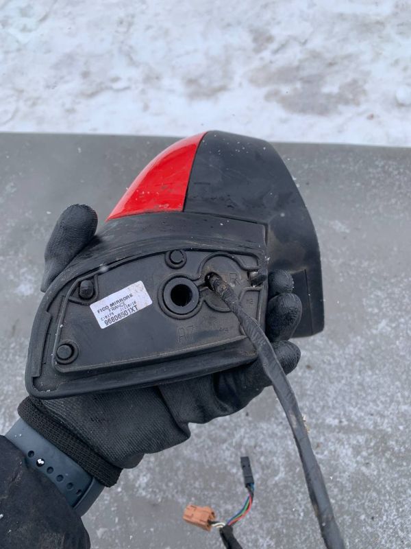 Дзеркало заднього виду праве Peugeot 207 Пежо 207 електро