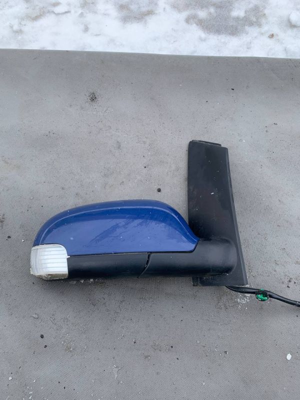 Дзеркало заднього виду праве Volkswagen Touran 2003-2010