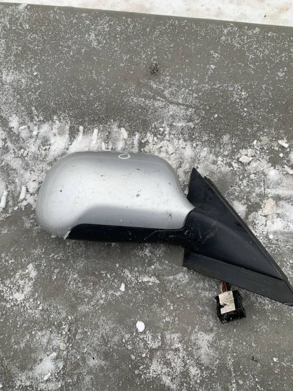 Дзеркало заднього виду праве audi a4 b5 бокове зеркало Ауді а4