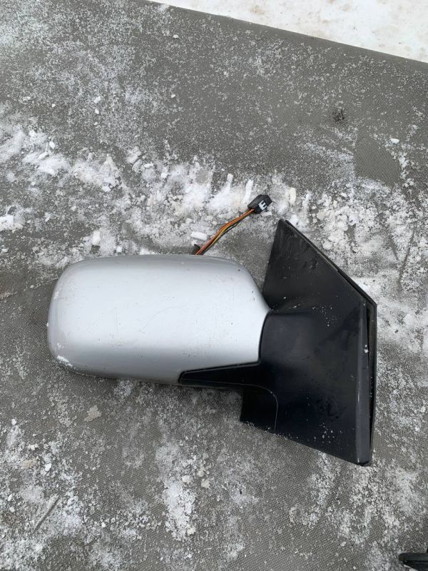 Дзеркало заднього виду праве бокове зеркало toyota yaris