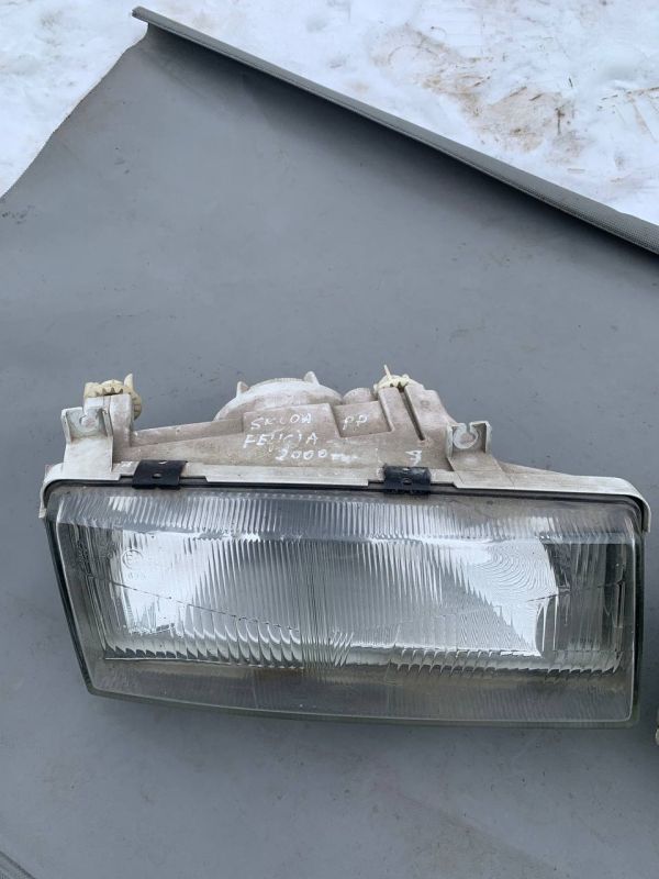 Фари передні Ліва Права Шкода Феліція Skoda Felicia дорестайл