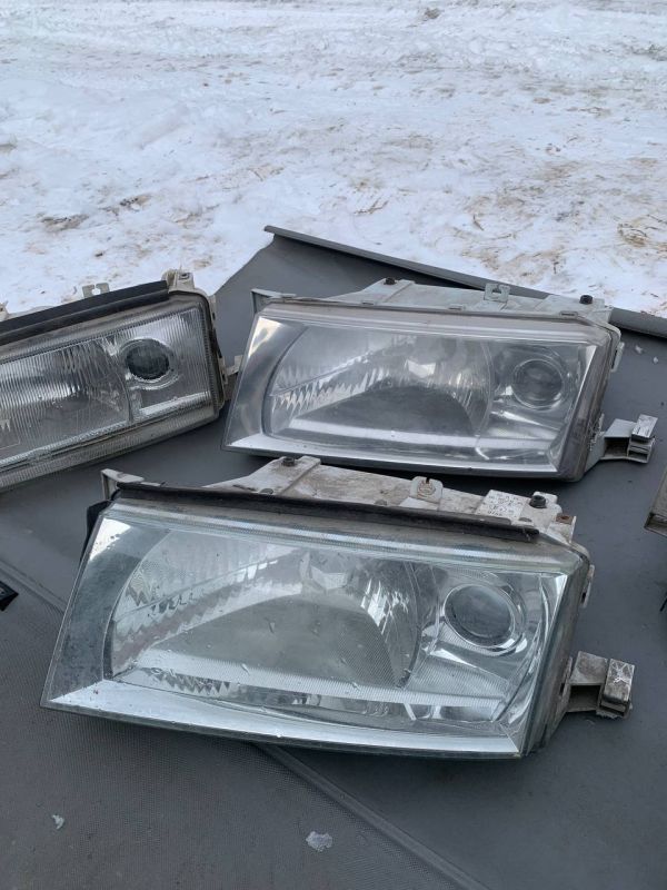 Фари передні ліва Skoda Octavia Tour Шкода Октавия Тур 00-10 лінза