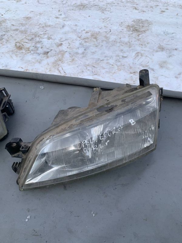 Фари передні ліва Опель Вектра Opel Vectra B Valeo