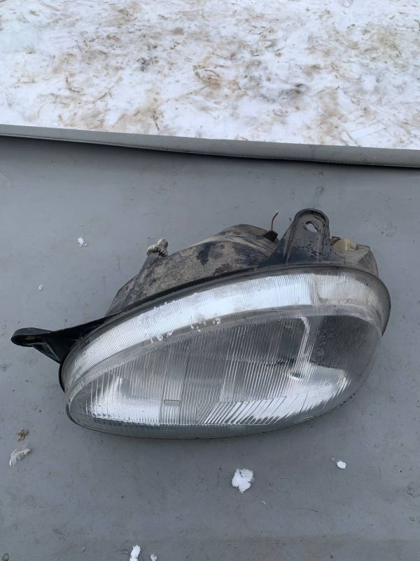 Ліва фара передня opel corsa b