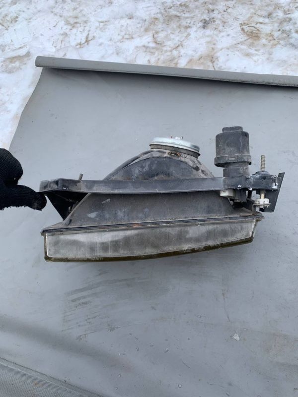 Фара передня права volkswagen transporter T4 фольксваген Т4