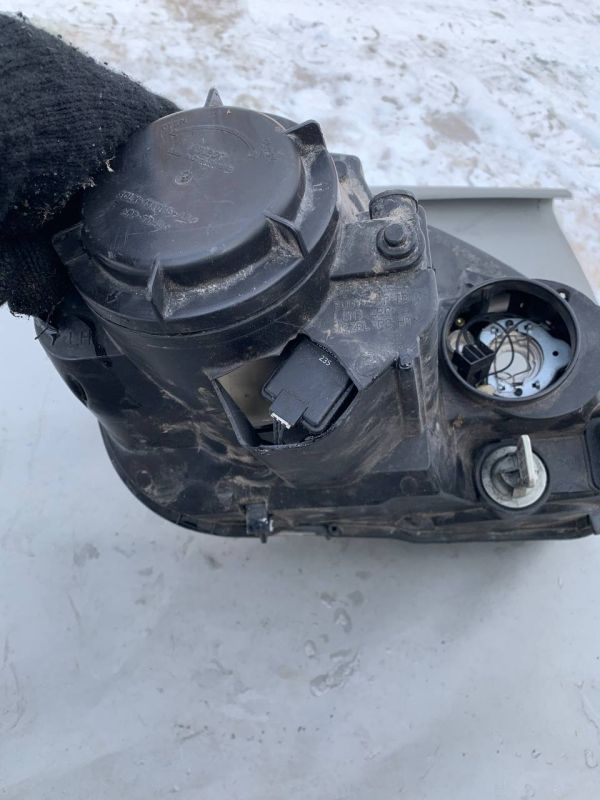 Фара передня ліва Фольксваген гольф 5 Volkswagen Golf V Jetta 5