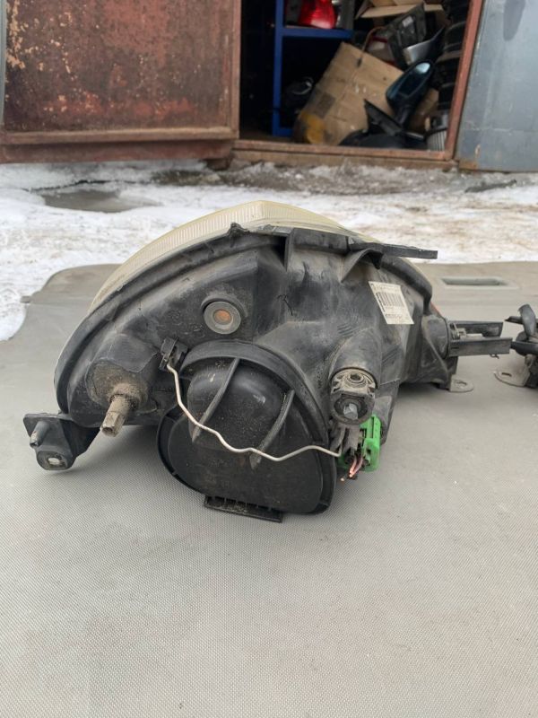 Передні фари ліва права Ford Ka Форд Ка 1 1996-2003