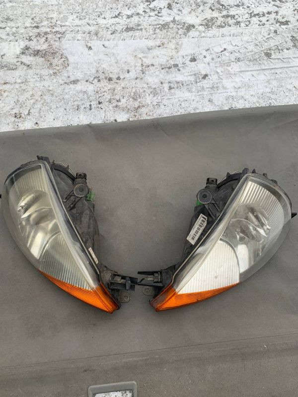 Передні фари ліва права Ford Ka Форд Ка 1 1996-2003