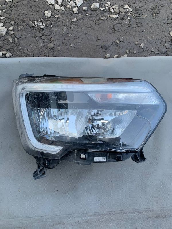 Фара права Renault master 4 рено мастер 4 Є Пошкодження