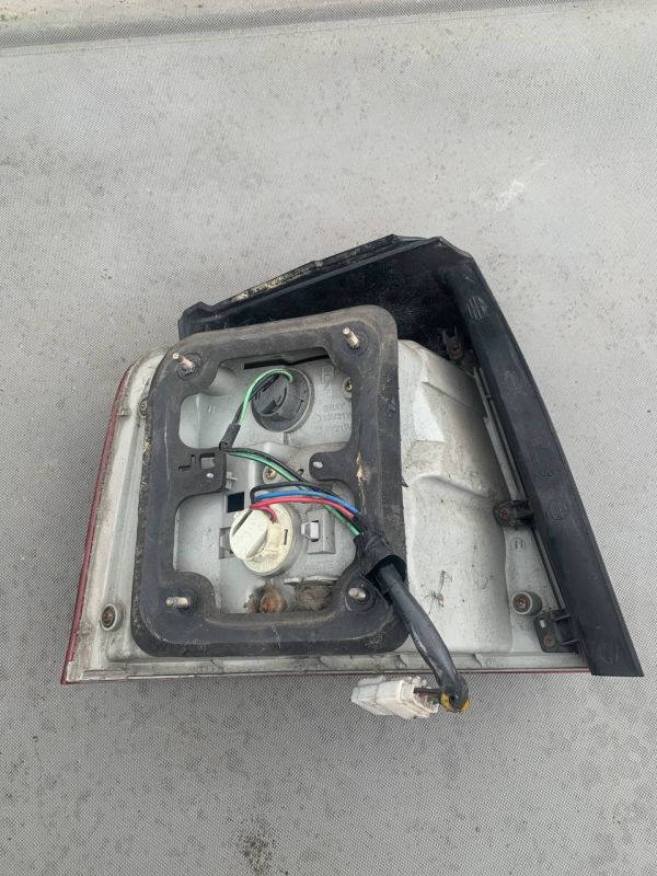 Фонарь стоп ліхтар лівий правий Kia Carens Кіа Каренс фонар Киа 