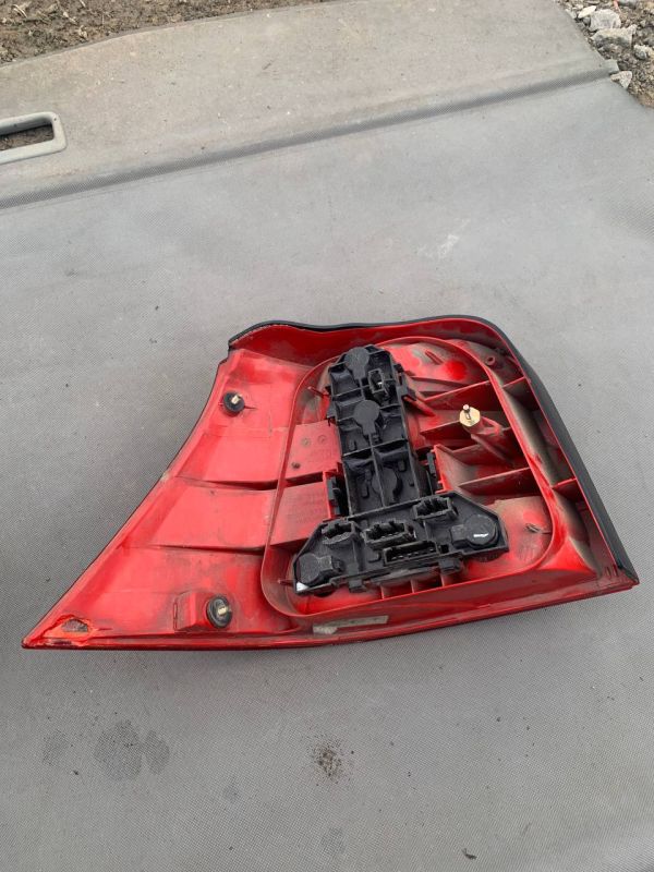 Задні Стопи Фанарі лівий правий Фольксваген Гольф 4 Volkswagen Golf 4 Є Пошкодження