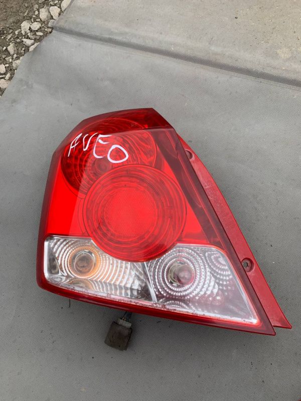 Ліхтар задній лівий правий Авео 1 - 2 T-200 хетчбек  УЦІНКА поліз Хром