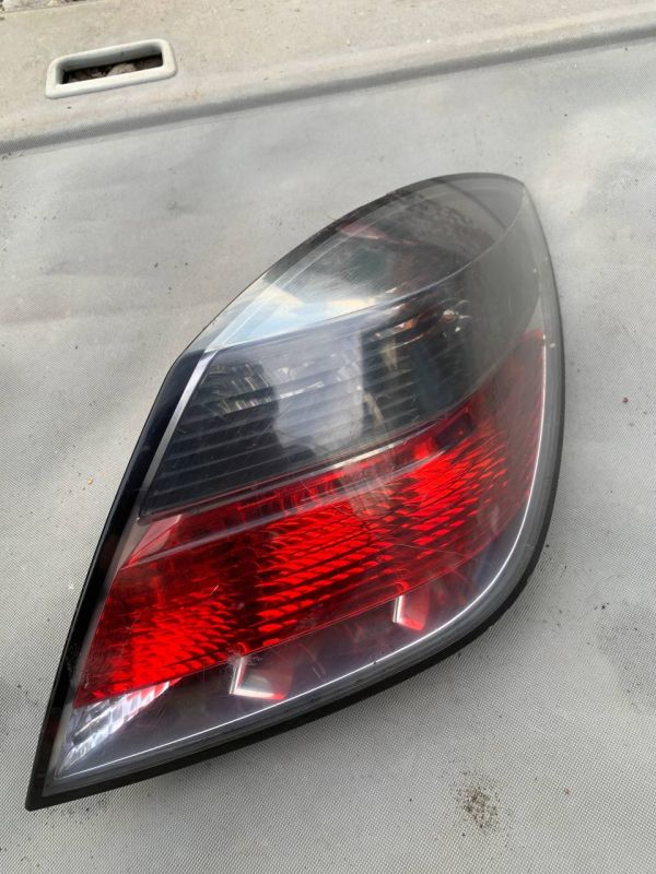 Ліхтар задній стоп лівий правий Opel Astra H 2005-2014p. 3D HB рестайл