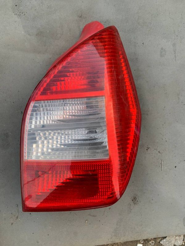 Задній ліхтар стоп правий Citroen C2 Сітроен С2